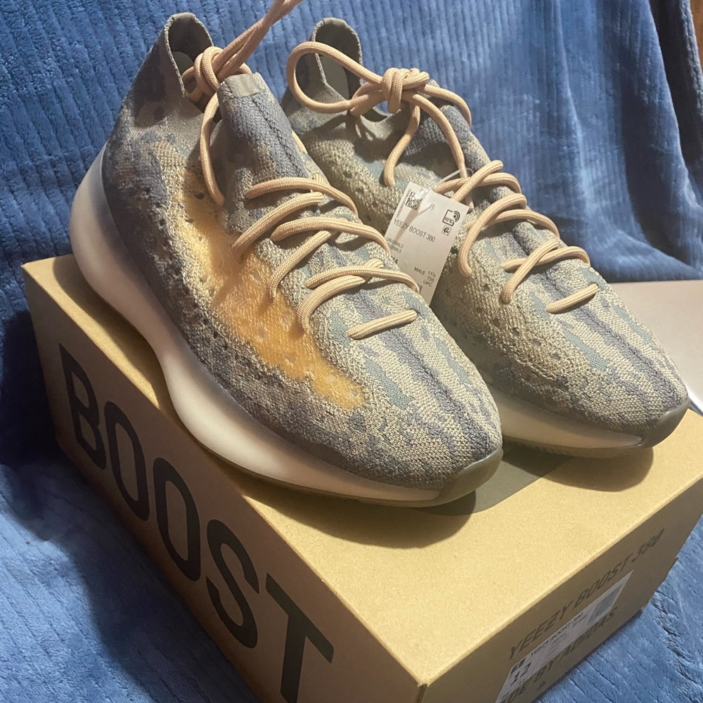 adidas Yeezy Boost 380 Mist Non reflective